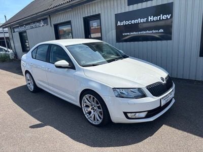 Hvid Brugt 2014 Skoda Octavia Ambition Hatchback | 79.900 kr. (Fair pris)