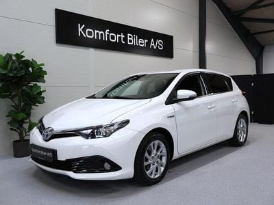 Brugt Toyota Auris Hybrid Comfort 136 HK (100 kW) 2017 Hvid Hatchback