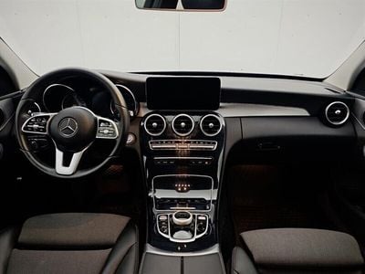Gråmetal Brugt 2020 Mercedes C300e Stationcar | 319.900 kr.
