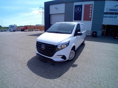 Farve: hvid Brugt 2024 Mercedes Vito MPV | 284.900 kr.