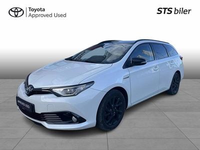 Pearl white/209 night sky blac Brugt 2017 Toyota Auris Touring Sports Stationcar | 124.995 kr. (Fair pris)