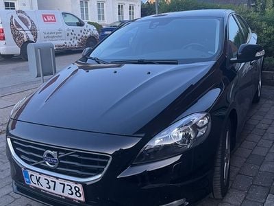 Sort Brugt 2016 Volvo V40 Kinetic Stationcar | 100.900 kr. (Fair pris)