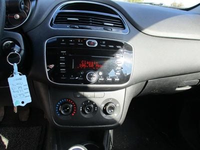 Rød Brugt 2014 Fiat Punto S Hatchback | 41.800 kr.