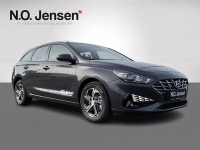 Farve ……………………………………………………………………. dark knight Brugt 2023 Hyundai i30 Essential Stationcar | 239.900 kr. (Dyr)