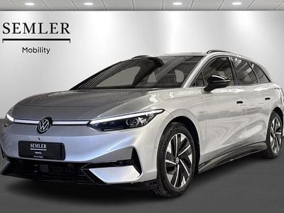 Sølvmetal Brugt 2025 VW ID.7 Style Stationcar | 449.900 kr.