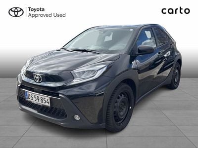 Night sky black Brugt 2023 Toyota Aygo Active Hatchback | 129.900 kr. (Fair pris)
