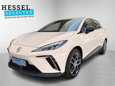 Fizzy orange Ny 2024 MG MG4 EV Luxury Hatchback | 204.900 kr. (Fair pris)