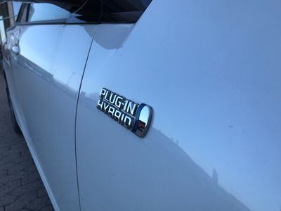 brugt Toyota Prius Plug-in 1,8 Plugin-hybrid H3 Smartpakke 122HK 5d Aut. A+++