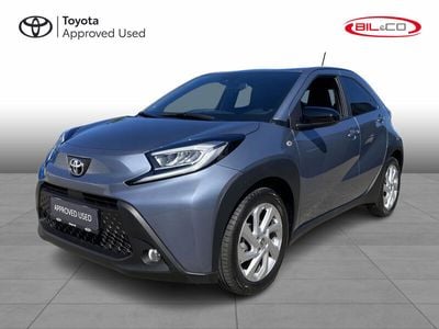 Celestite grey Brugt 2024 Toyota Aygo Active Hatchback | 149.900 kr. (Fair pris)