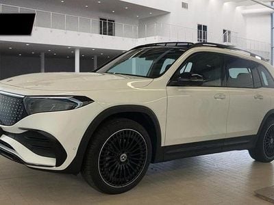 Hvid Brugt 2025 Mercedes EQB300 AMG line SUV | 339.900 kr.