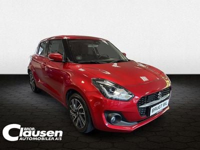 Burning red pearl metallic Brugt 2023 Suzuki Swift Exclusive Hatchback | 159.900 kr. (Lidt for dyr)