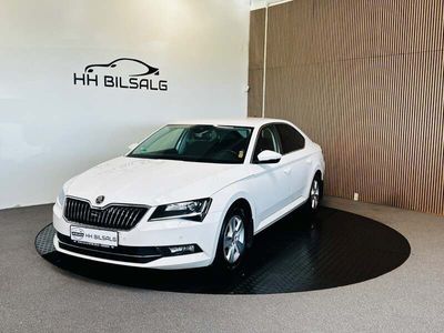 Hvid Brugt 2016 Skoda Superb Ambition Hatchback | 159.700 kr. (Lidt for dyr)
