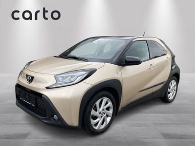 2vj ginger beige/night sky b Brugt 2022 Toyota Aygo Pulse Hatchback | 139.900 kr. (Dyr)