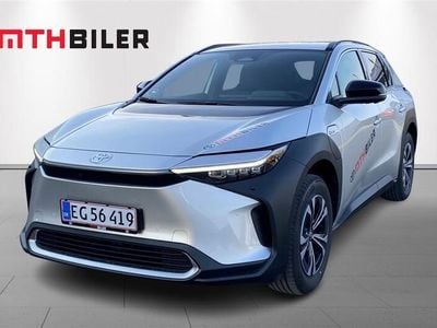 1j6 precious silver Ny 2025 Toyota bZ4X Executive SUV | 359.900 kr. (Lidt for dyr)
