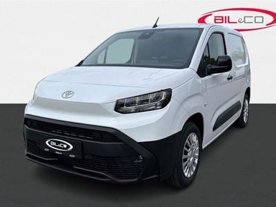Epr icy white Ny 2024 Toyota Proace City Van | 199.900 kr.