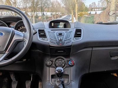Hvid Brugt 2015 Ford Fiesta Trend Hatchback | 36.000 kr. (God pris)