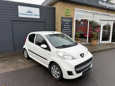 Hvid Brugt 2011 Peugeot 107 Active Hatchback | 39.800 kr. (Lidt for dyr)