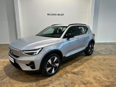 Sølv metallic Brugt 2023 Volvo XC40 Plus SUV | 329.990 kr. (Lidt for dyr)