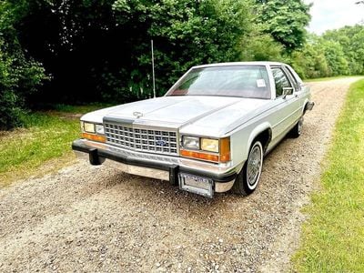 Brugt 1985 Ford Crown Sedan | 83.000 kr.