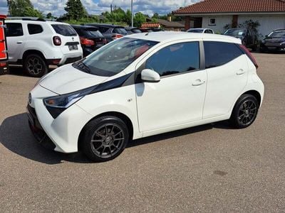 Hvid Brugt 2019 Toyota Aygo x-press Hatchback | 79.900 kr. (Fair pris)