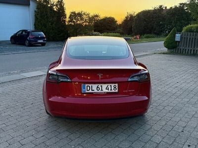 Rød Brugt 2019 Tesla Model 3 Long Range Sedan | 132.900 kr. (God pris)