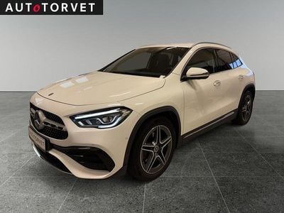Hvid Brugt 2020 Mercedes GLA200 AMG line SUV | 329.700 kr. (God pris)