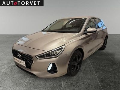 Champagnemetal Brugt 2017 Hyundai i30 Premium Stationcar | 69.700 kr. (God pris)