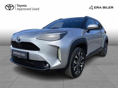 Shimmering silver Brugt 2023 Toyota Yaris Cross Style SUV | 249.900 kr. (Fair pris)