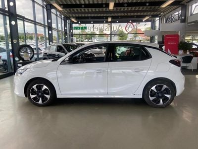 Hvid Brugt 2022 Opel Corsa-e Elegance Hatchback | 134.500 kr. (Fair pris)