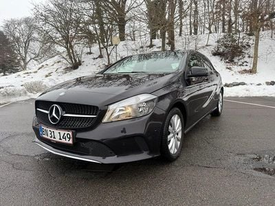 Brugt Mercedes A180 109 HK (80 kW) 2015 Lilla Hatchback