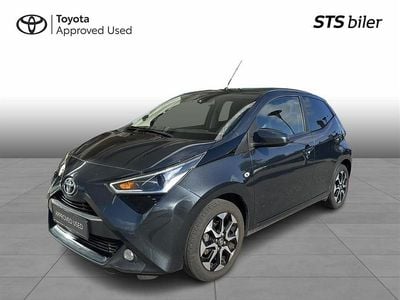 1e0 dark grey mc Brugt 2021 Toyota Aygo x-press Hatchback | 99.995 kr. (Lidt for dyr)