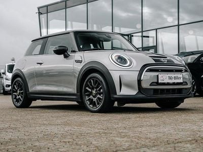 Sølvmetal Brugt 2022 Mini Cooper SE Essential Hatchback | 169.900 kr. (Lidt for dyr)