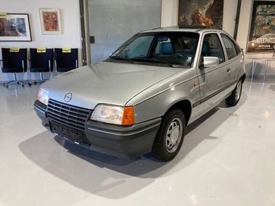 Sølv Brugt 1987 Opel Kadett Club Hatchback | 59.700 kr.