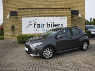 Koksmetal Brugt 2023 Toyota Yaris Active Hatchback | 187.900 kr. (Fair pris)