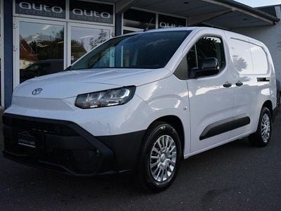 Hvid Ny 2025 Toyota Proace City Van | 189.900 kr.