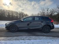 Brugt Volvo V40 Kinetic 120 HK (88 kW) 2017 Sort Hatchback