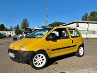 Brugt Renault Twingo 54 HK (39 kW) 1996 Gul Hatchback
