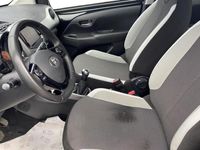 brugt Toyota Aygo 1,0 VVT-I X-Play + X-Touch 69HK 5d