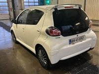Brugt Toyota Aygo 68 HK (50 kW) 2013 Hvid Hatchback