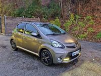Brugt Toyota Aygo 68 HK (50 kW) 2013 Brun Hatchback
