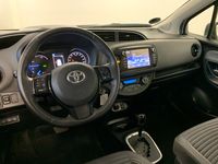 brugt Toyota Yaris Hybrid 1,5 Hybrid E-CVT 100HK 5d Trinl. Gear A+++ Bliv ringet opSkriv til os