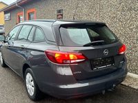 brugt Opel Astra Sports Tourer 1,0 Turbo Essentia Start/Stop 105HK Stc egenskaber