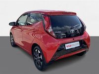 Brugt Toyota Aygo x-press 72 HK (52 kW) 2019 068 white Hatchback