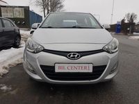 Brugt Hyundai i20 Comfort 100 HK (73 kW) 2014 Sølvmetal Hatchback