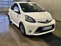 Brugt Toyota Aygo 68 HK (50 kW) 2013 Hvid Hatchback