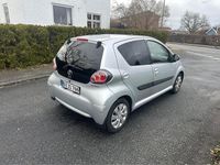 Brugt Toyota Aygo 68 HK (50 kW) 2013 Grå Hatchback