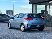 brugt Toyota Auris 2,0 D-4D T2 Comfort Van