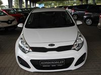 Brugt Kia Rio Style 86 HK (63 kW) 2014 Hvid Hatchback