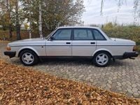 Brugt Volvo 240 SE 130 HK (95 kW) 1992 Sølvmetal