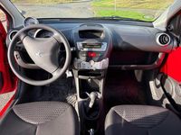 Brugt Peugeot 107 68 HK (50 kW) 2013 Rød Hatchback